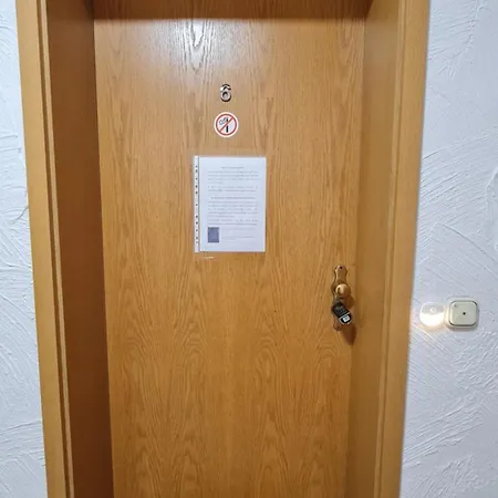 Gaestehaus Monteurzimmer #6 Eigenes Bad Parkplatz 3* Jülich