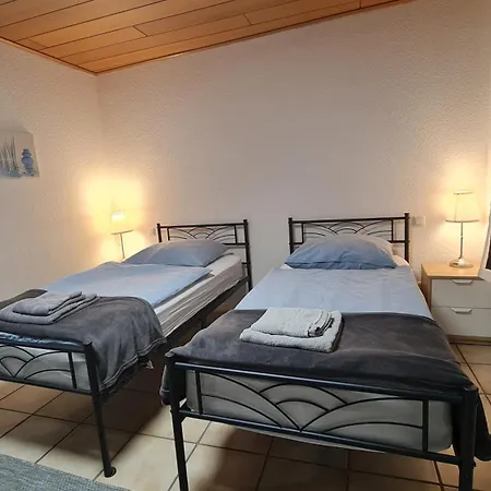 Gaestehaus Monteurzimmer #6 Eigenes Bad Parkplatz Гостевой дом Юлих