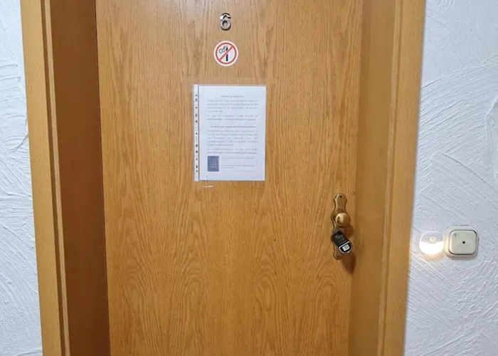 Gaestehaus Monteurzimmer #6 Eigenes Bad Parkplatz 3* Юлих